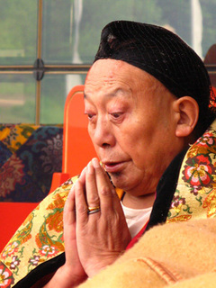 ཨ་ལགས་གཟན་དཀར་རིན་པོ་ཆེ།